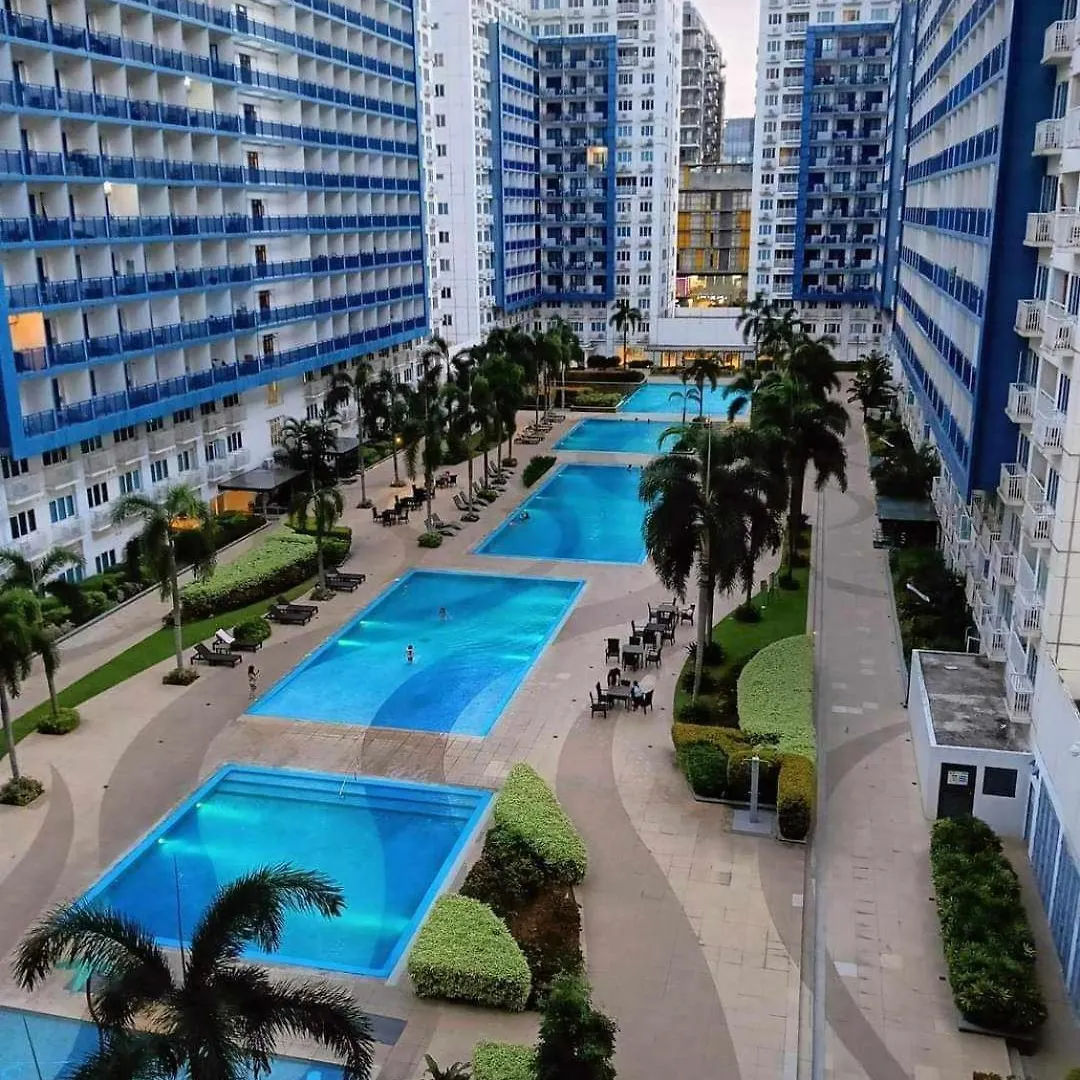 Moa Staycation- Sassy Manila 0*,  Philippines